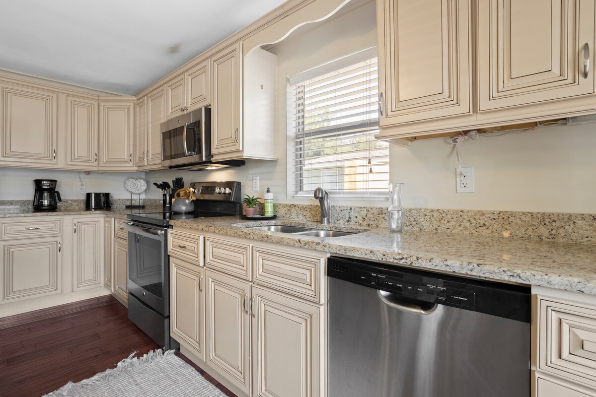 Granite countertops with stainless steel appliances